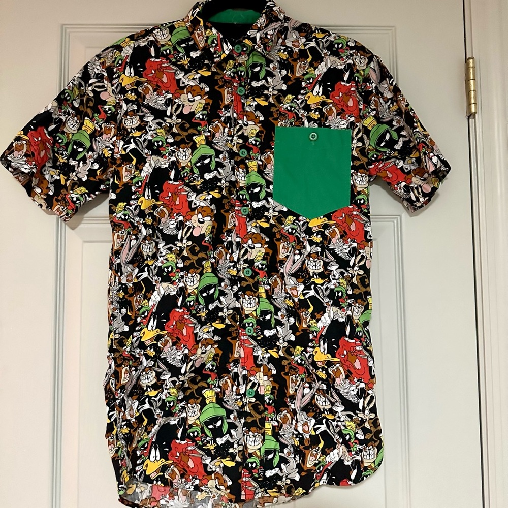 Looney Tunes Shirt- Size Small